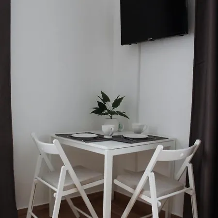 Apartment Altair Airport *