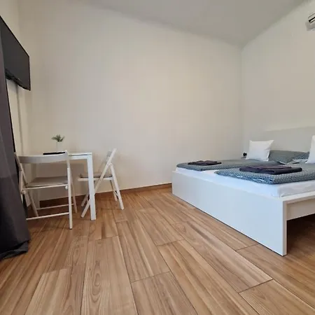 Altair Airport Apartment *