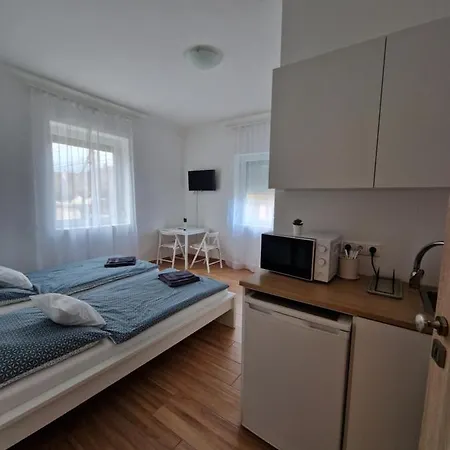 Apartment Altair Airport *